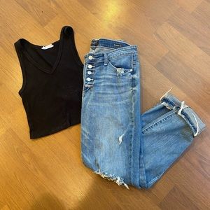 Size 7/28 Judy Blue LightWashed Distressed Boyfriend Jeans